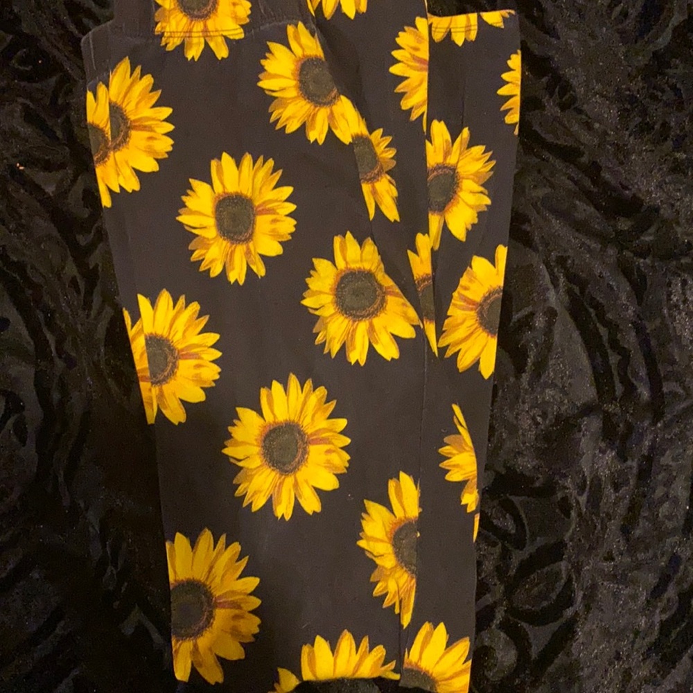 Sunflower leggings worn once